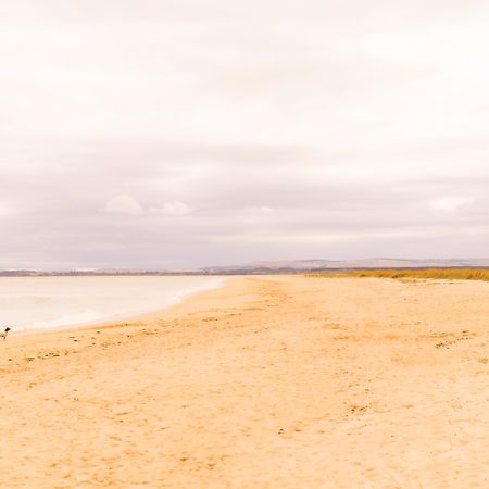 Dornoch Station 호텔 외부 사진 The beach at West Bay