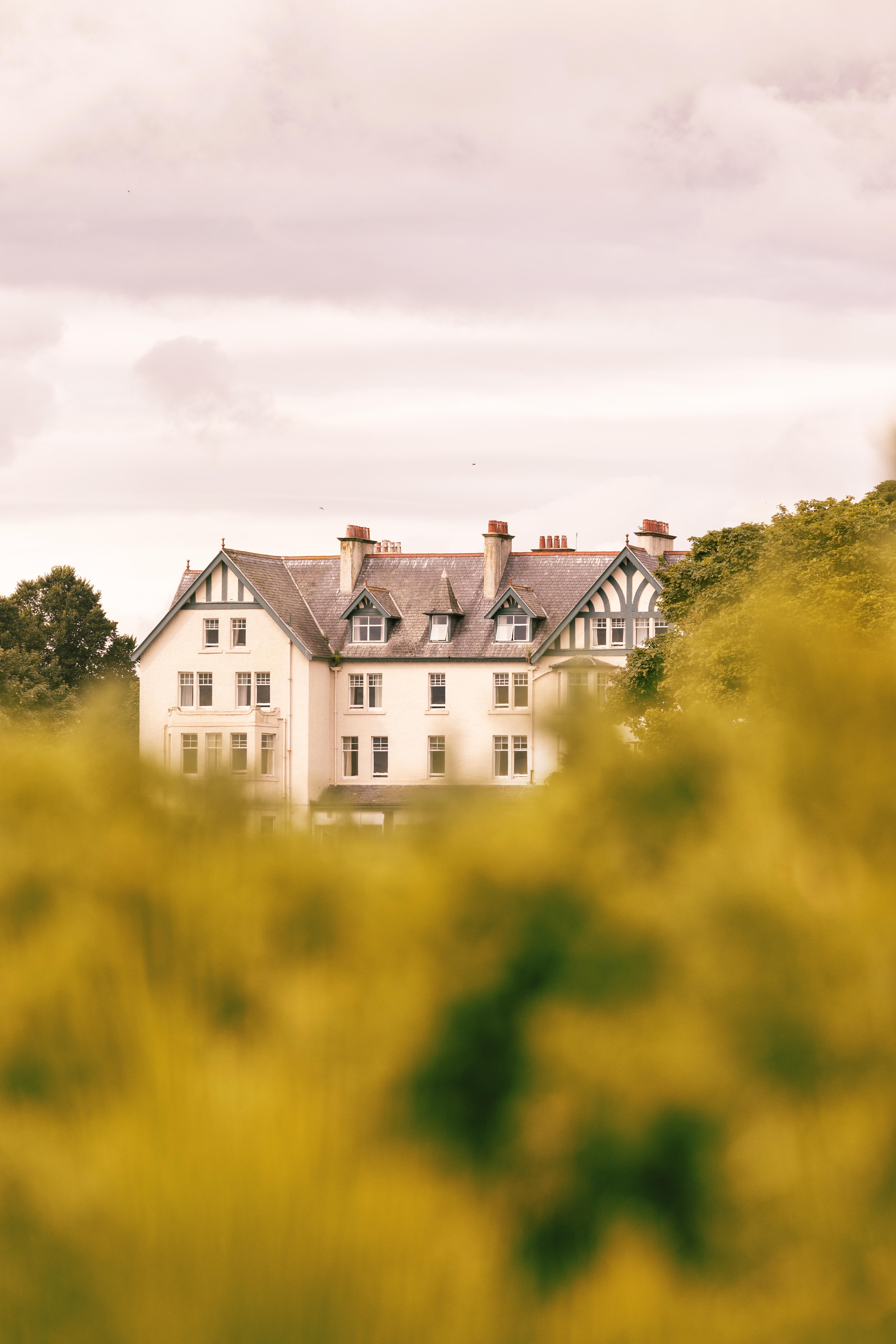 Dornoch Station 호텔 외부 사진 The former St. Mary's Hospital, now the St. Mary's Hospice