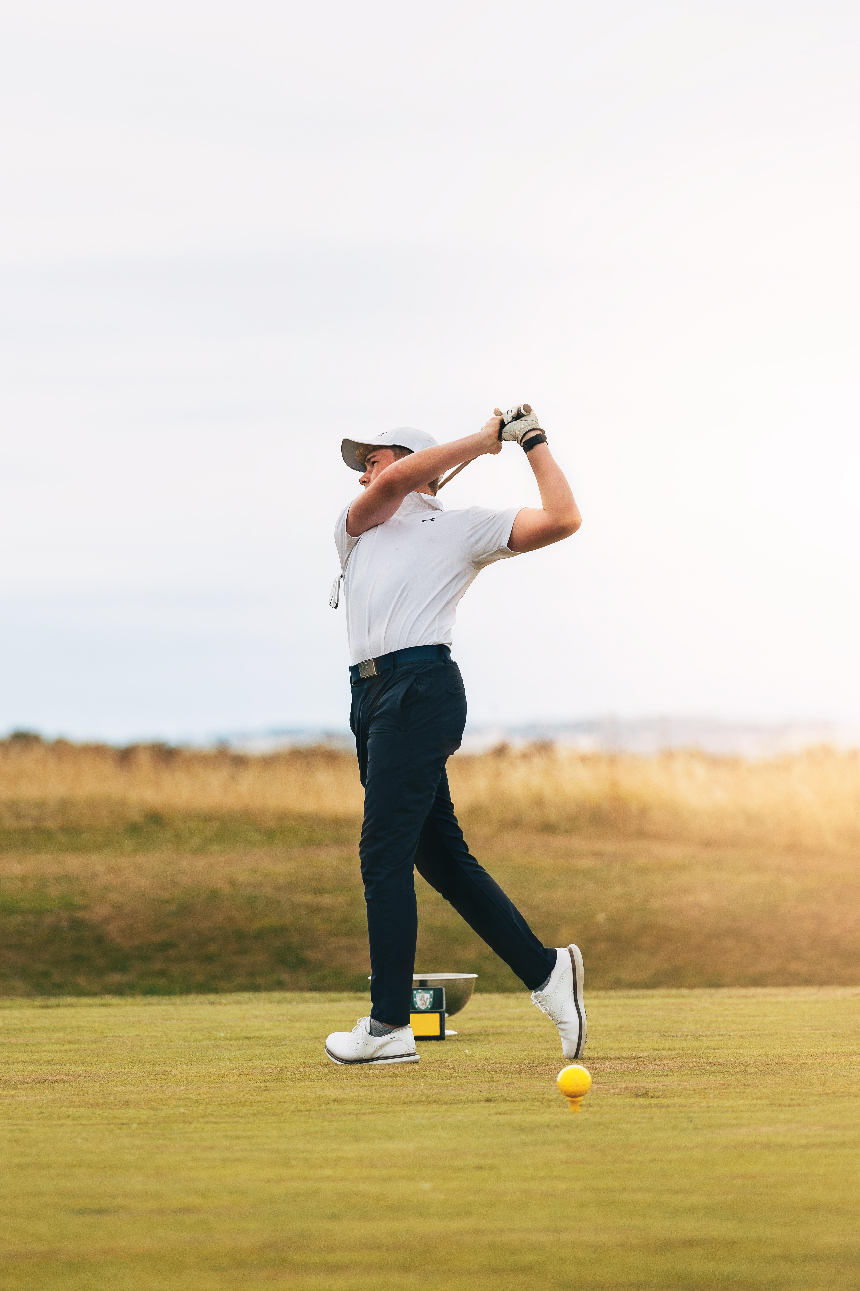 Dornoch Station 호텔 외부 사진 Golf player